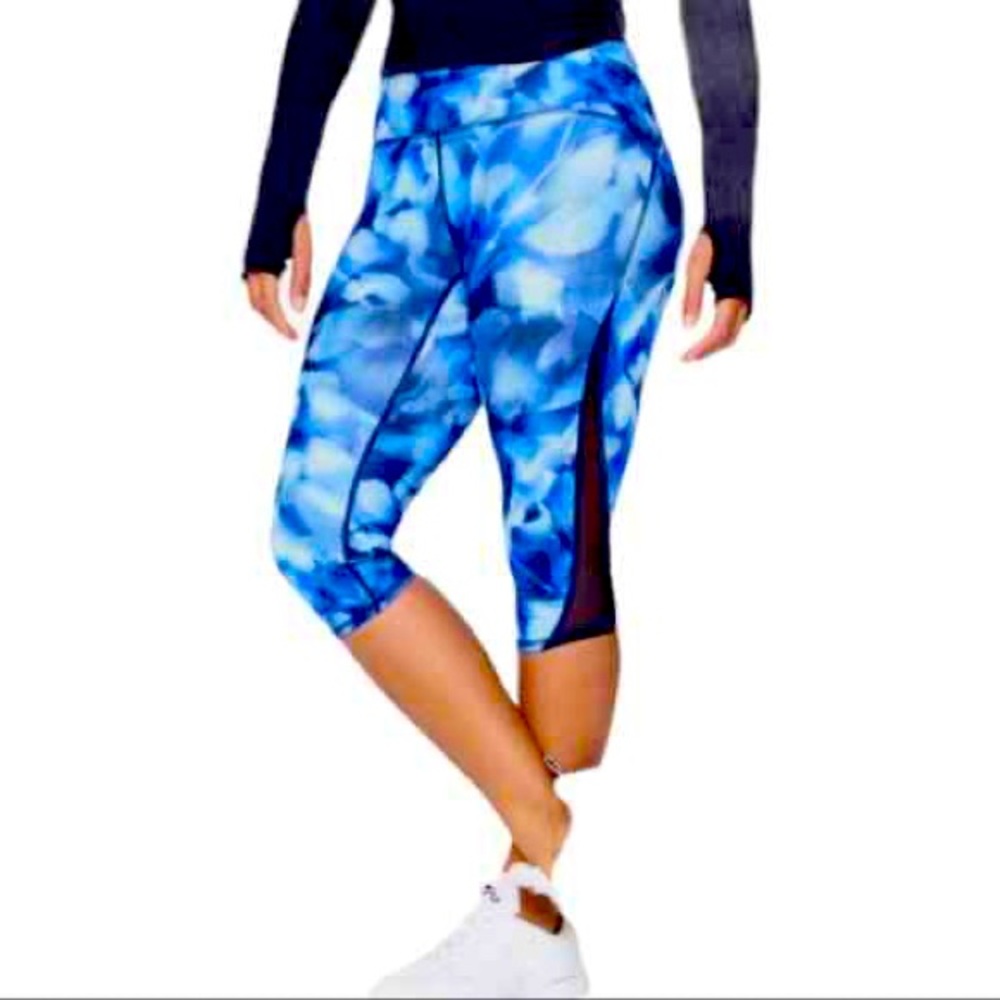 Lululemon train times crop with side mesh detail